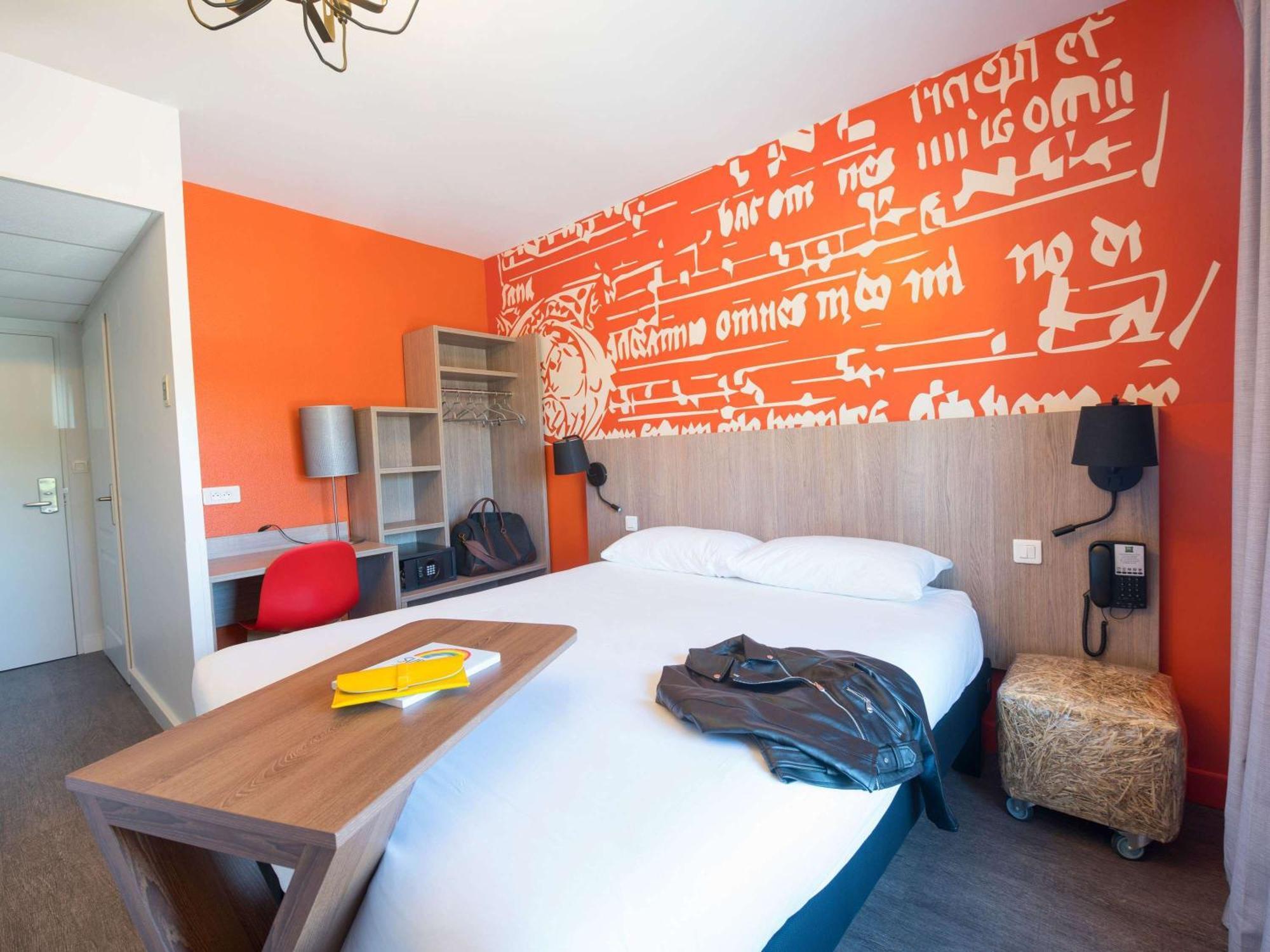 Ibis Styles Carcassonne La Cite Hotel Exterior photo